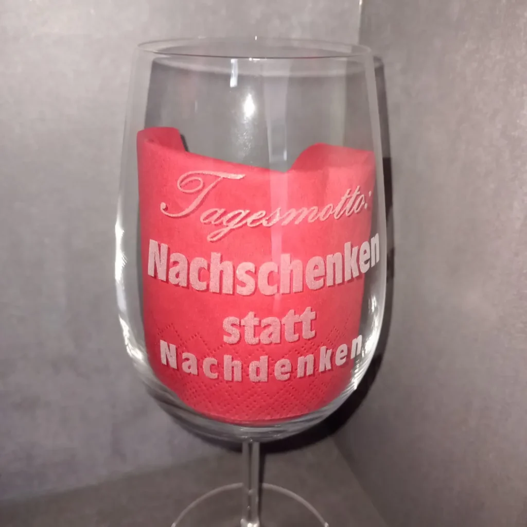 großes Weinglas